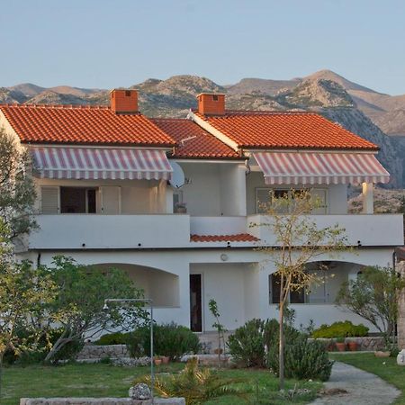 Apartments Punta Seline Luaran gambar