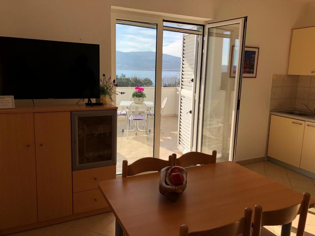 Apartments Punta Seline Luaran gambar